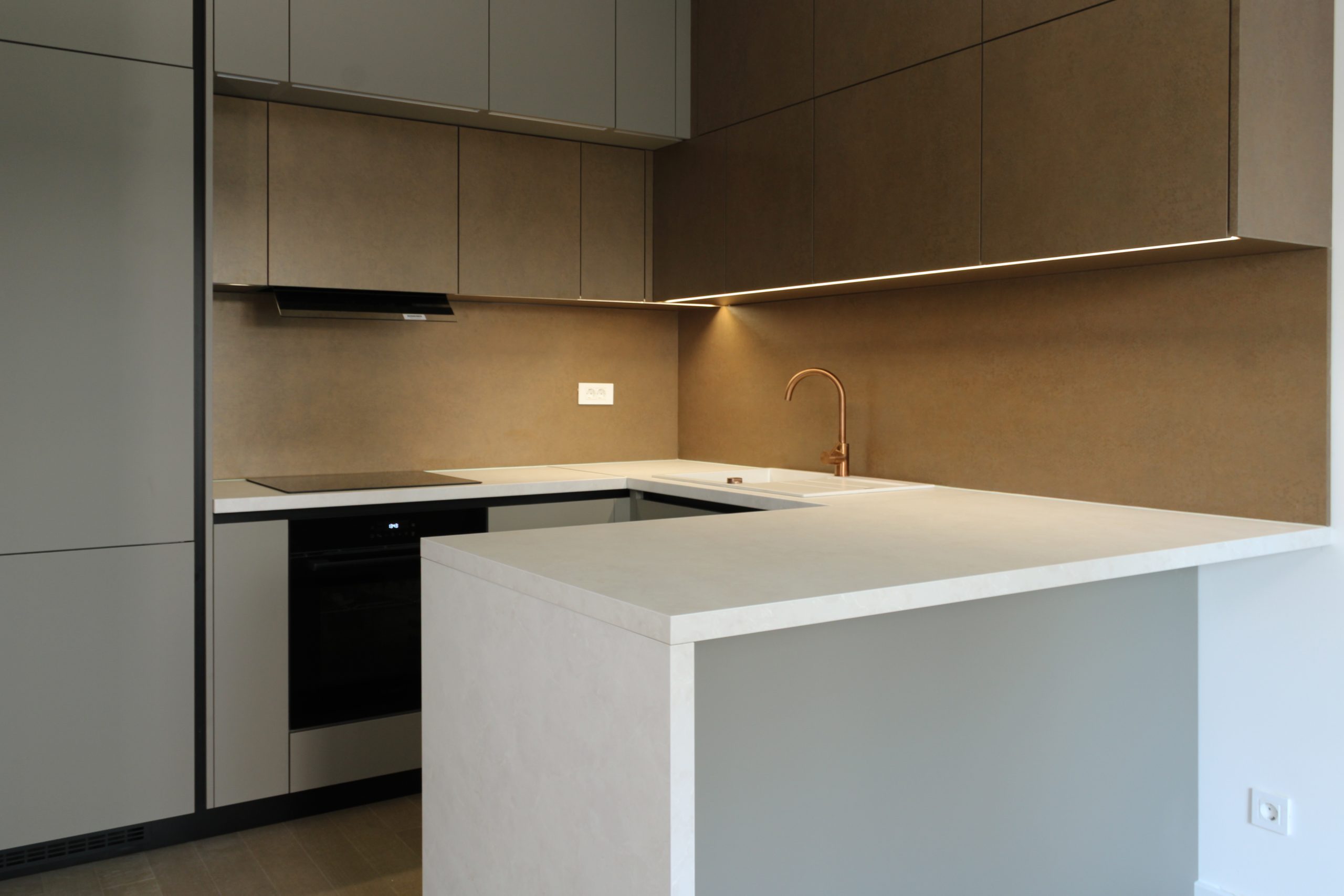 kuhinja-bakar-siva-gola-profili (1 of 1)